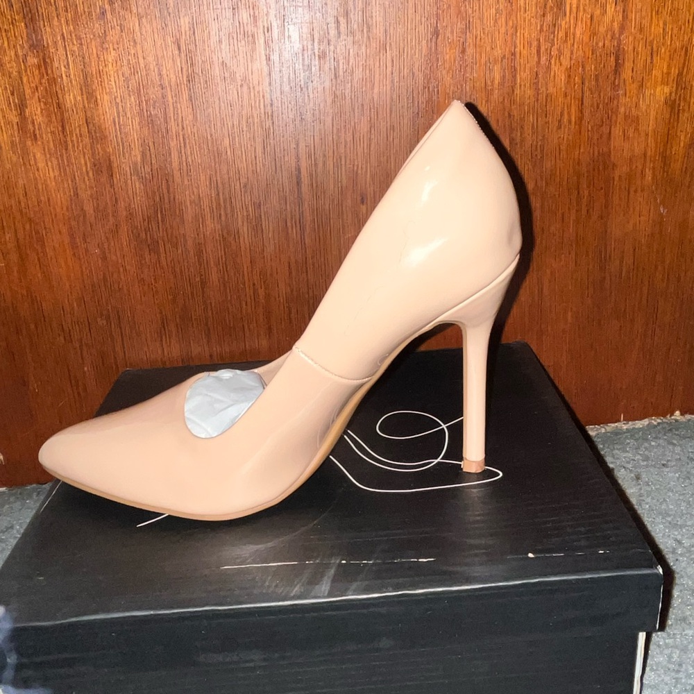 Elegant Nude High Heels (4in.)